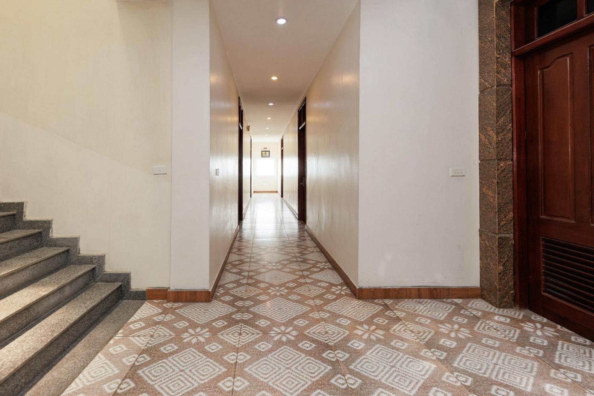 Oyo 472 Lenka Hotel Hanoi Exterior foto